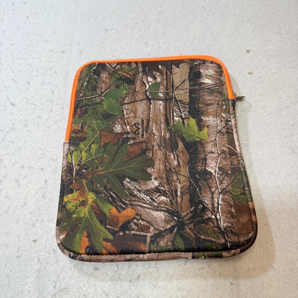 Realtree Camo Tablet Case, Protective Sleeve, Padded Interior,‎ Orange Trim